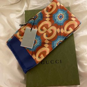 Gucci scarf